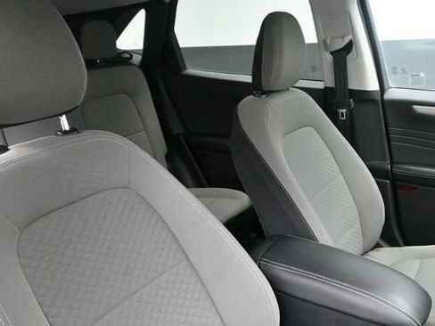 Used 2022 Ford Escape SE w/ SE Sport Appearance Package AWD/4WD image 15