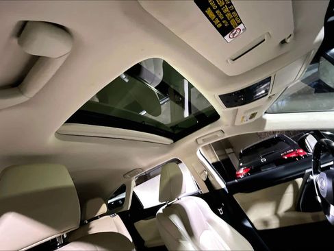 Used 2022 Lexus RX 450hL Luxury w/ Cold Area Package (CT) image 23