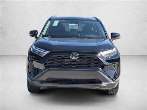 Used 2025 Toyota RAV4 XLE w/ Convenience Package image 6