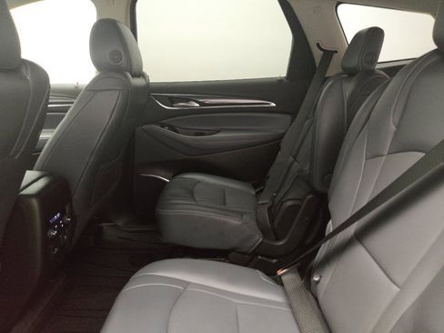 Used 2018 Buick Enclave Premium w/ LPO, Luxury Package image 18