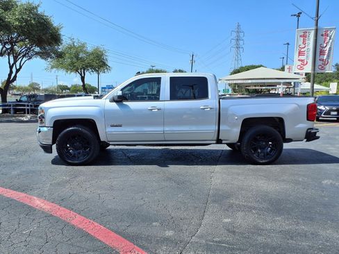 Used 2018 Chevrolet Silverado 1500 LT w/ Texas Edition RWD image 9