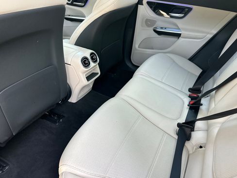Used 2026 Mercedes-Benz GLC 300 4MATIC image 26