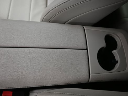 Used 2021 Mercedes-Benz GLS 450 4MATIC image 26