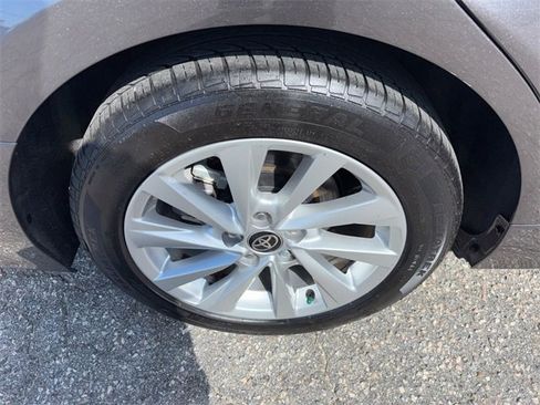 Used 2024 Toyota Camry LE image 10