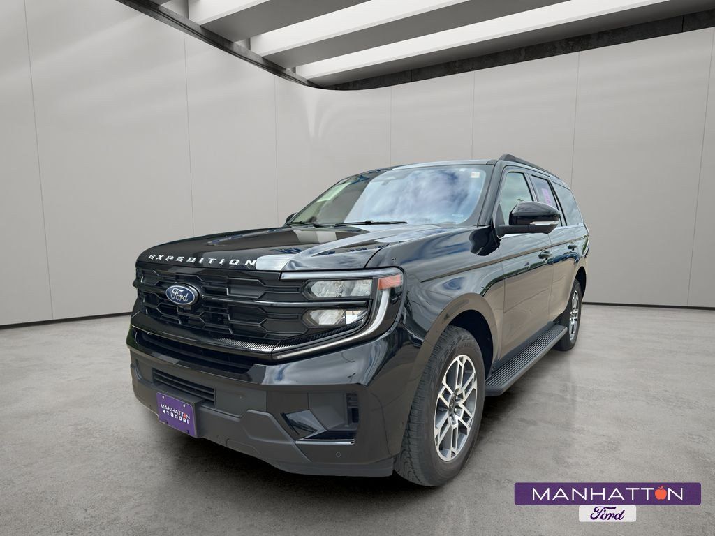 Used 2025 Ford Expedition Active AWD/4WD image 1