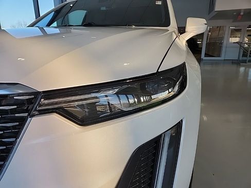 Used 2020 Cadillac XT6 Premium Luxury image 16