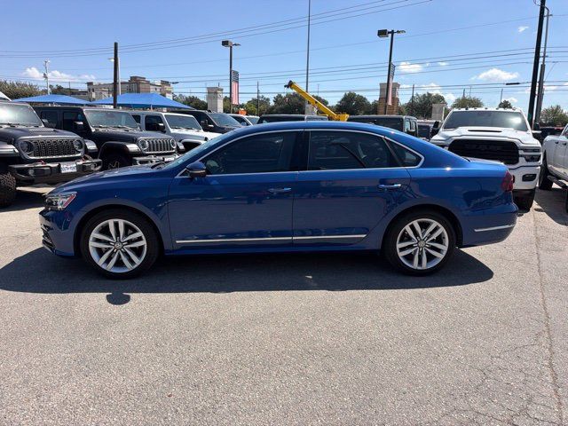 Used 2017 Volkswagen Passat 1.8T SE FWD image 3