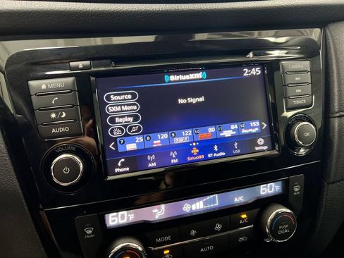 Used 2020 Nissan Rogue SV FWD image 14