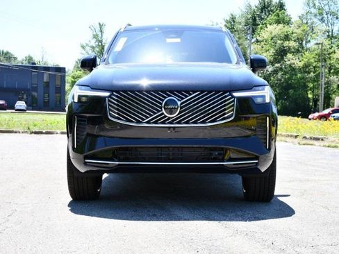 New 2026 Volvo XC90 B6 Plus w/ Protection Package Premier AWD/4WD image 2