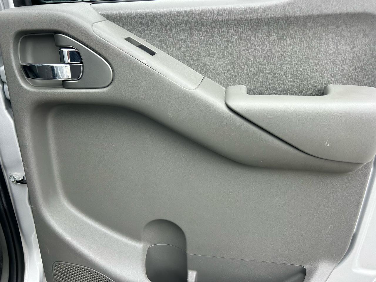 Used 2019 Nissan Frontier SV RWD image 13