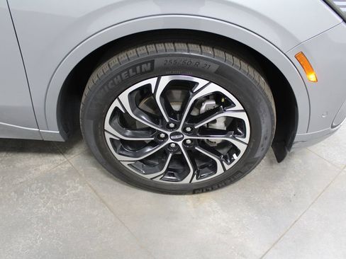 Used 2024 Lincoln Nautilus Reserve image 59