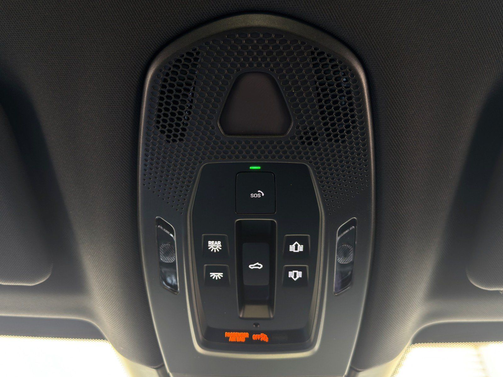 Used 2025 Porsche Panamera 4S AWD/4WD image 36