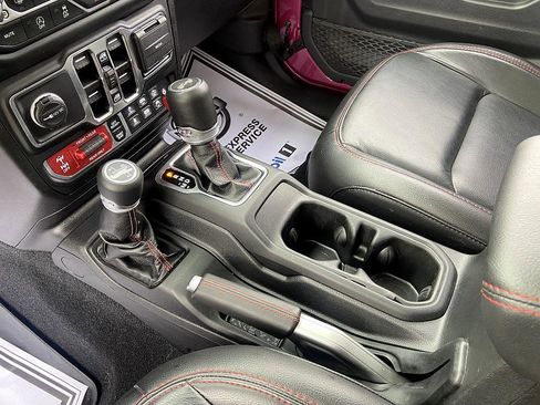 Used 2021 Jeep Wrangler Unlimited Rubicon w/ Xtreme Recon 35" Tire Package image 14