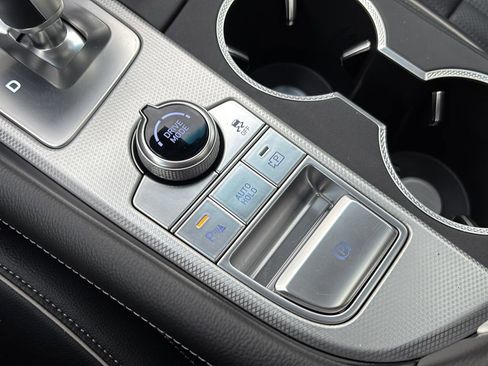 Certified 2026 Genesis G70 2.5T Prestige image 33