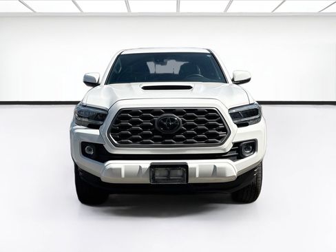 Used 2023 Toyota Tacoma TRD Sport w/ Technology Package RWD image 2