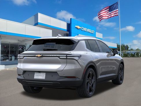 New 2026 Chevrolet Equinox EV LT image 4