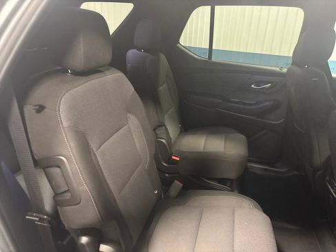 Used 2023 Chevrolet Traverse LT image 34