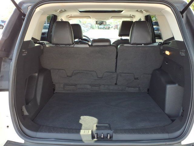 Used 2017 Ford Escape SE w/ Equipment Group 201A AWD/4WD image 11