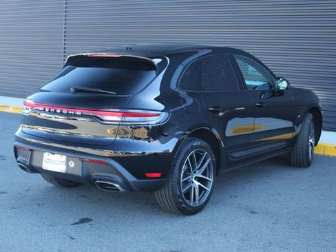 New 2026 Porsche Macan Base image 8