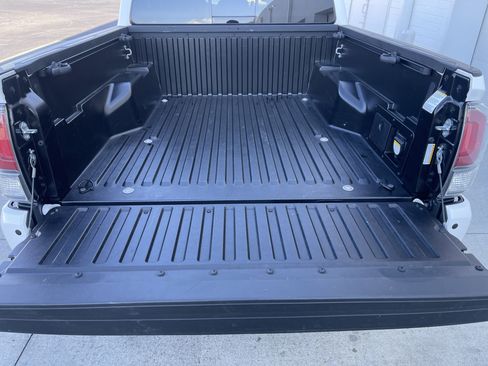 Used 2023 Toyota Tacoma TRD Off-Road w/ Advanced Technology Package image 30