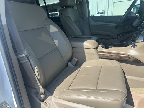 Used 2016 GMC Yukon XL SLT RWD image 16