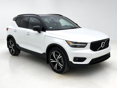 Used 2021 Volvo XC40 T5 R-Design image 6