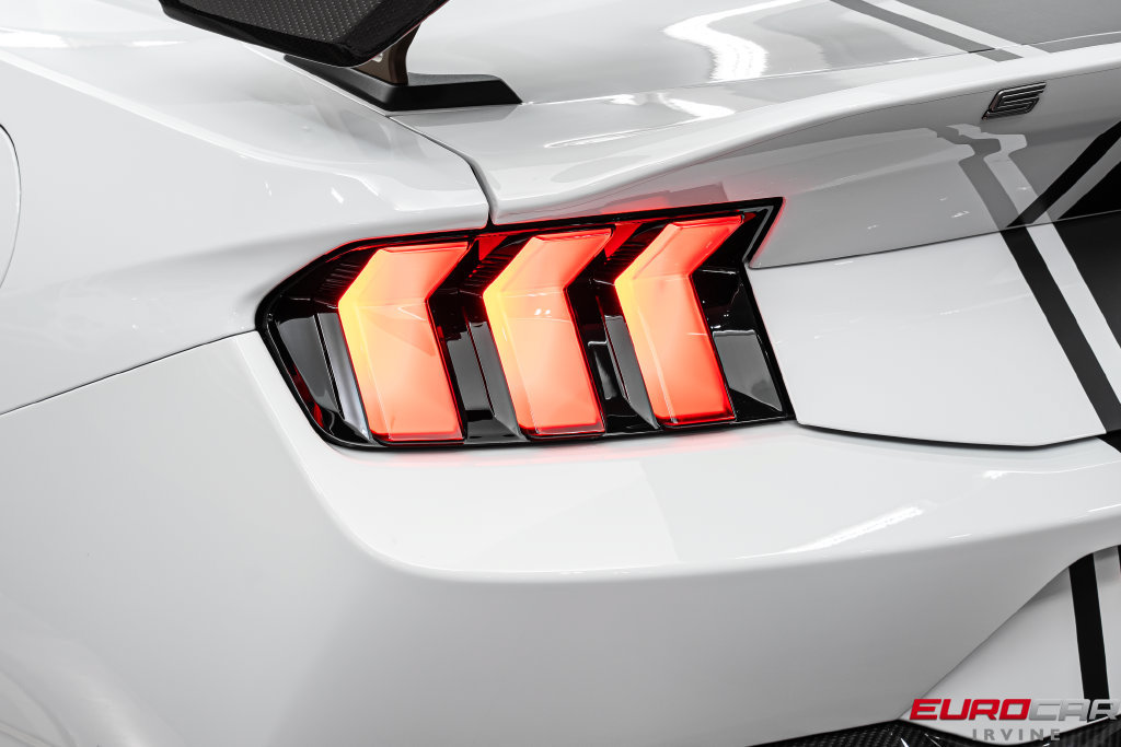 Used 2025 Ford Mustang Shelby GT500 w/ GT Performance Package RWD image 25