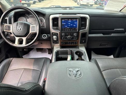 Used 2018 RAM 1500 Laramie w/ Convenience Group AWD/4WD image 40