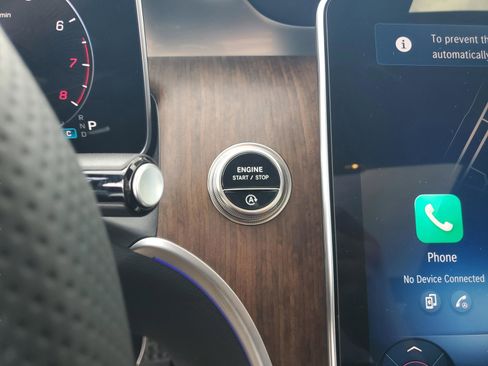 Certified 2026 Mercedes-Benz GLC 300 4MATIC image 38