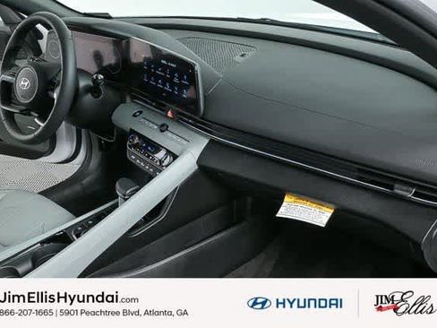 New 2025 Hyundai Elantra Limited w/ Cargo Package image 38