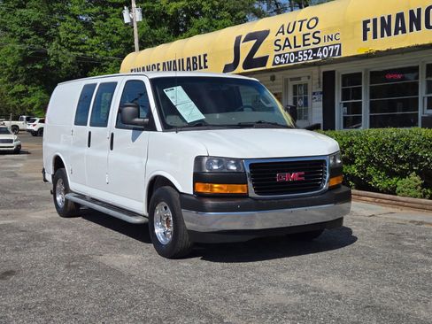 Used 2017 GMC Savana 2500 image 1