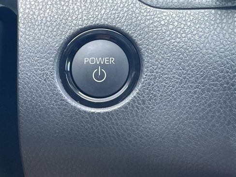 Used 2025 Toyota Camry SE FWD image 25