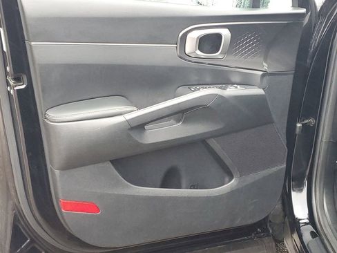 Used 2021 Kia Sorento S image 8