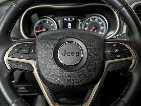Used 2015 Jeep Cherokee Sport w/ Cold Weather Group AWD/4WD image 21
