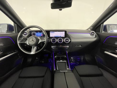 Used 2025 Mercedes-Benz GLA 250 image 11