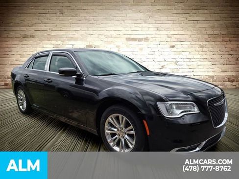 Used 2021 Chrysler 300 Touring L RWD image 18