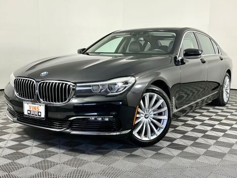 Used 2017 BMW 740i xDrive image 40