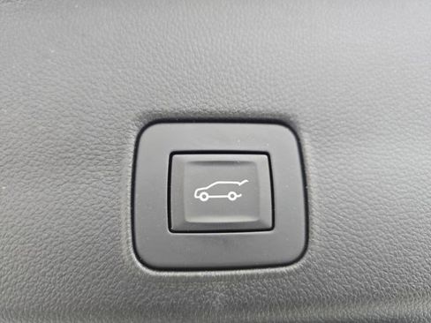 Used 2023 Chevrolet TrailBlazer RS w/ Sun and Liftgate Package FWD image 13