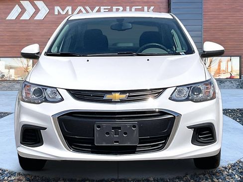 Used 2018 Chevrolet Sonic LT FWD image 2