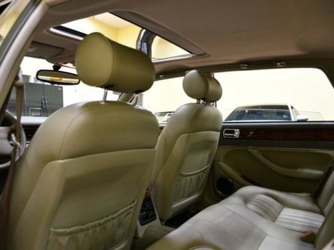 Used 1997 Jaguar XJ6 RWD image 46