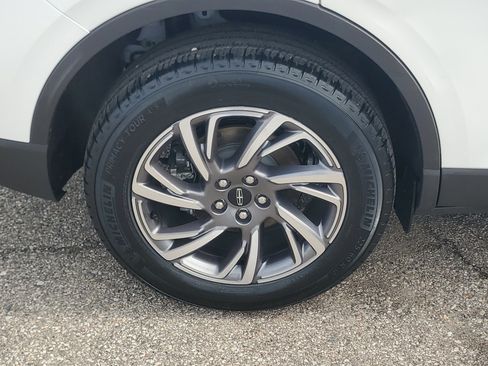 Certified 2023 Lincoln Corsair AWD w/ Equipment Group 101A image 7