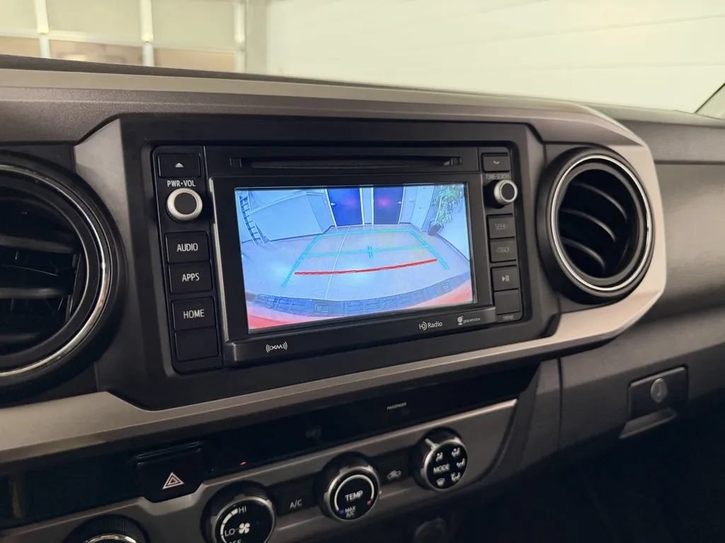 Used 2016 Toyota Tacoma SR5 w/ SR5 Appearance Package (SN) AWD/4WD image 21