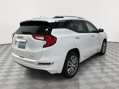 Used 2024 GMC Terrain Denali image 6