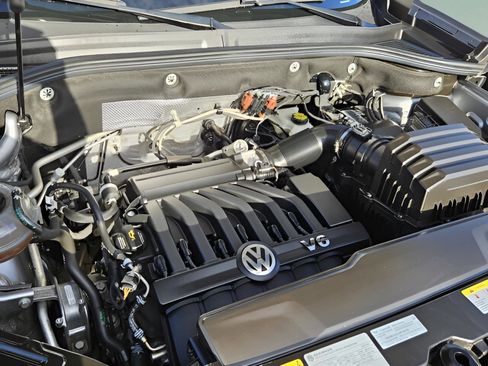 Used 2022 Volkswagen Atlas Cross Sport SEL R-Line w/ Cross Sport MDO Package image 27