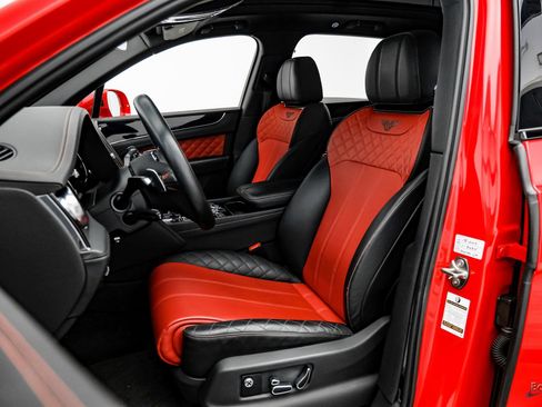 Used 2019 Bentley Bentayga image 37