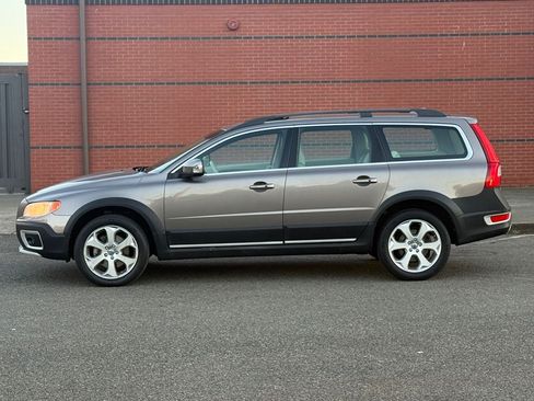 Used 2011 Volvo XC70 T6 AWD/4WD image 11