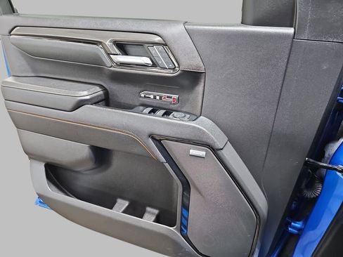 Certified 2023 GMC Sierra 1500 AT4 w/ AT4 Preferred Package image 32