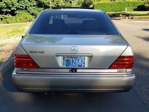 Used 1993 Mercedes-Benz 300 SD Sedan image 7