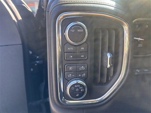 Used 2023 GMC Sierra 2500 AT4 w/ AT4 Preferred Package image 7