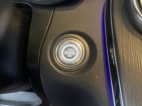 Used 2022 Mercedes-Benz GLC 300 4MATIC image 24